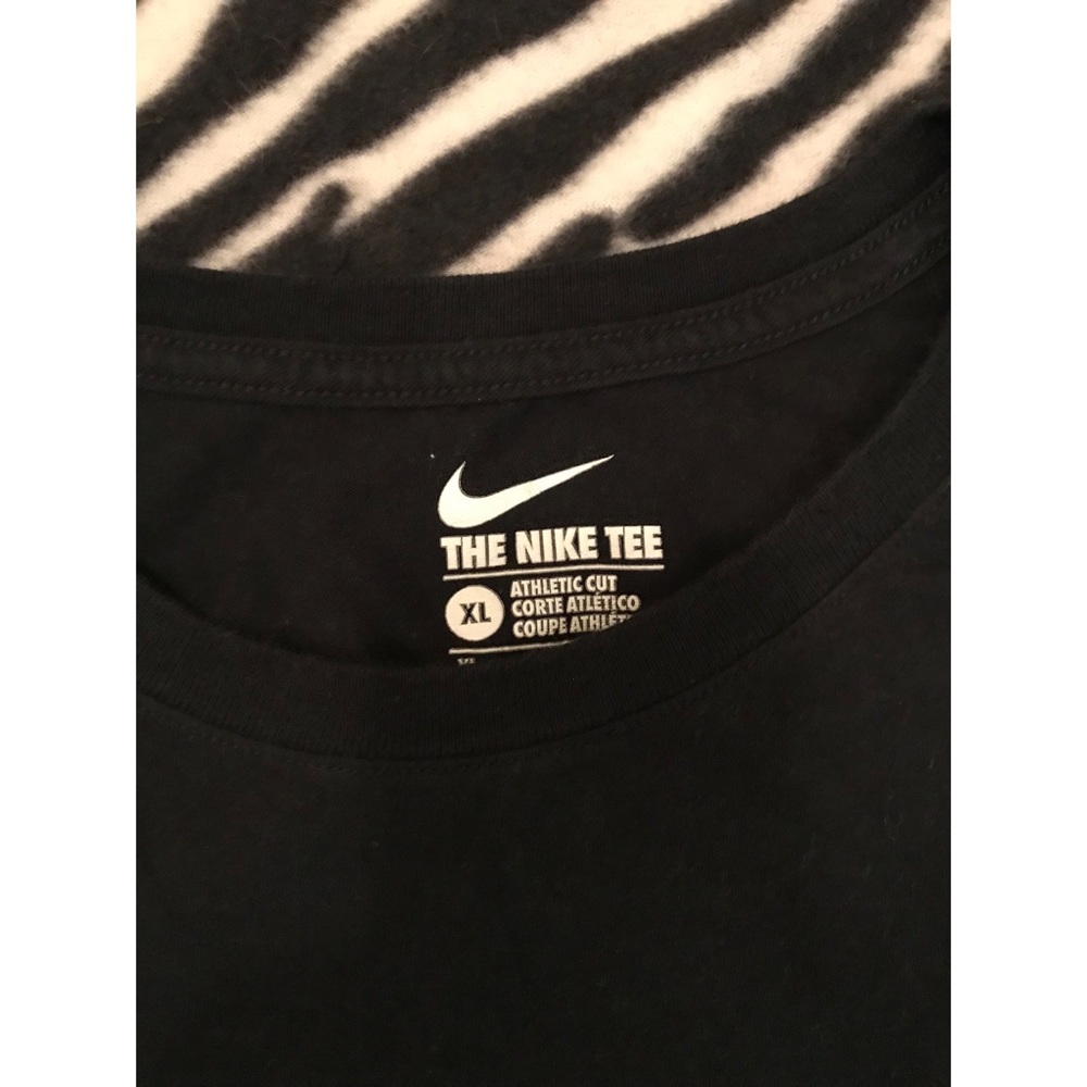 Black nike just do it tshirt - Picture 3 of 3
